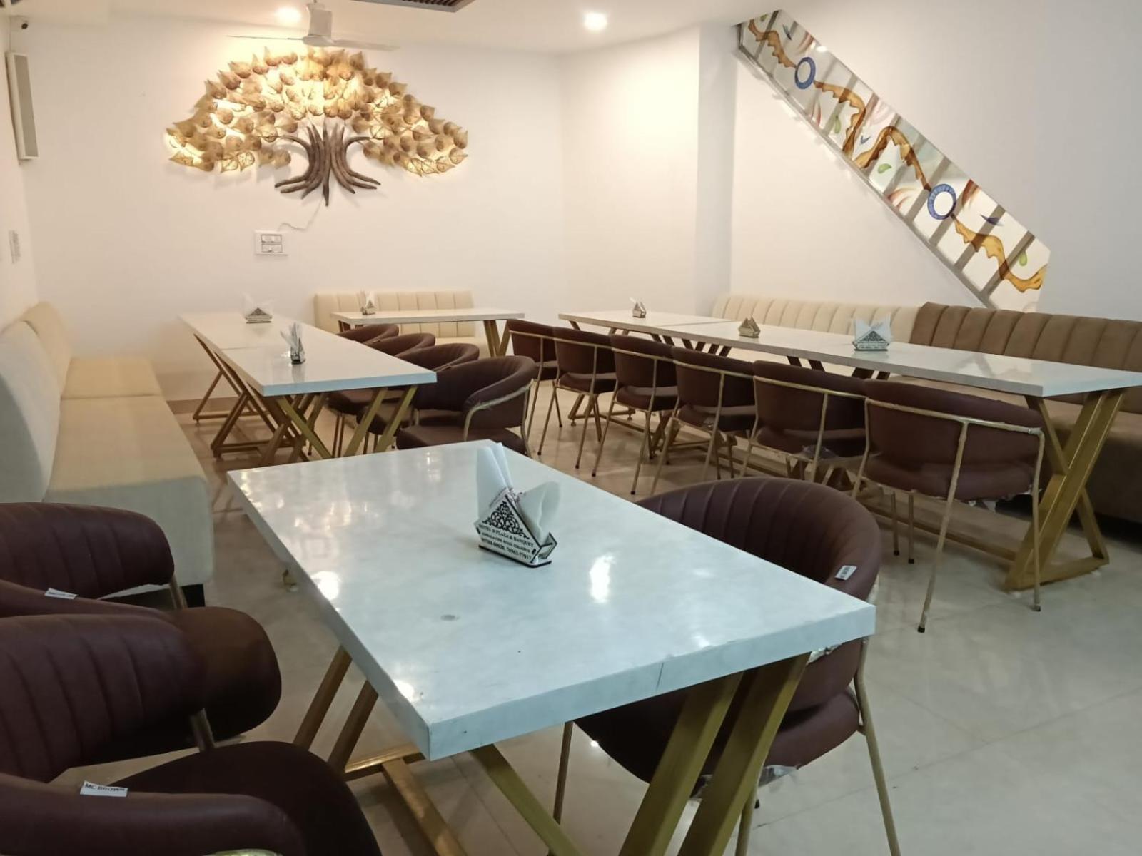 Hotel D Plaza Zirakpur Экстерьер фото